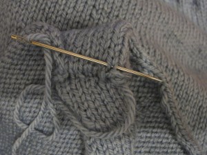 couture invisible en mailles endroit